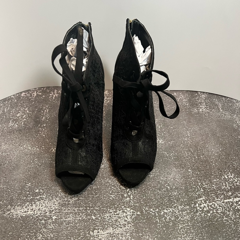 Nine West Nwenetta Heels SZ 9.‎